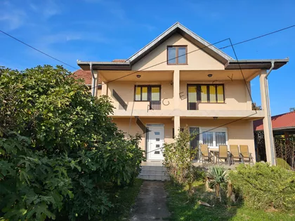 Jarčujak | 4zida.rs