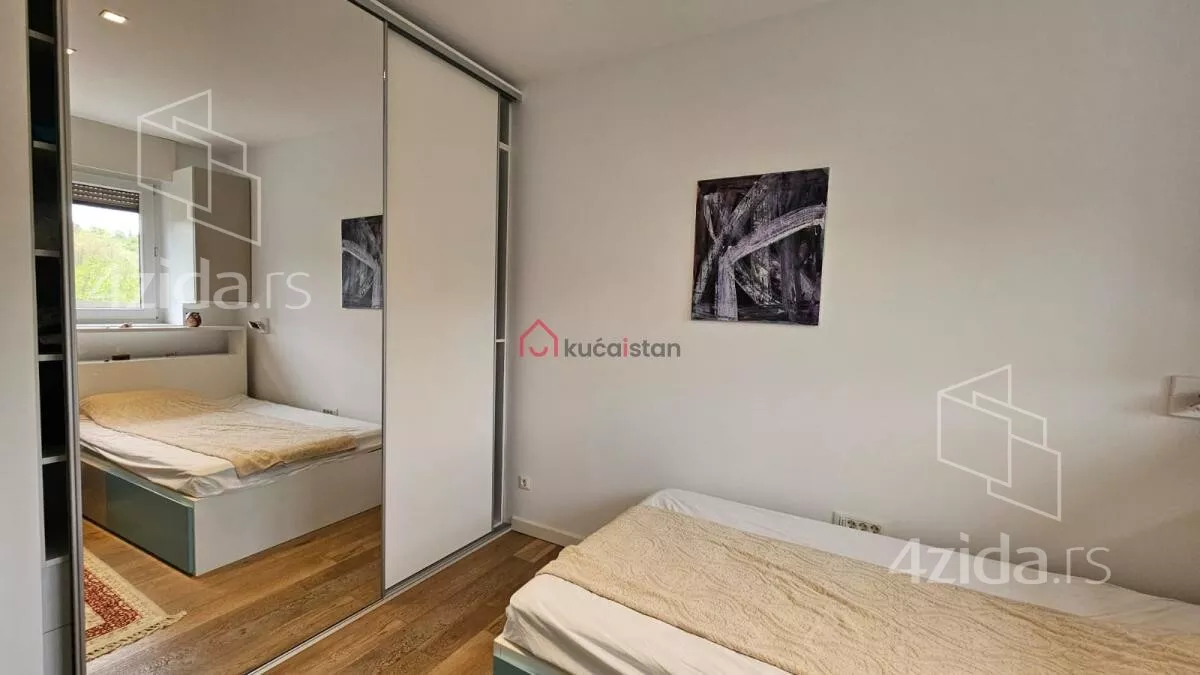 Četvoroiposoban stan | 4zida