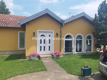 Surčin (mesto) | 4zida.rs