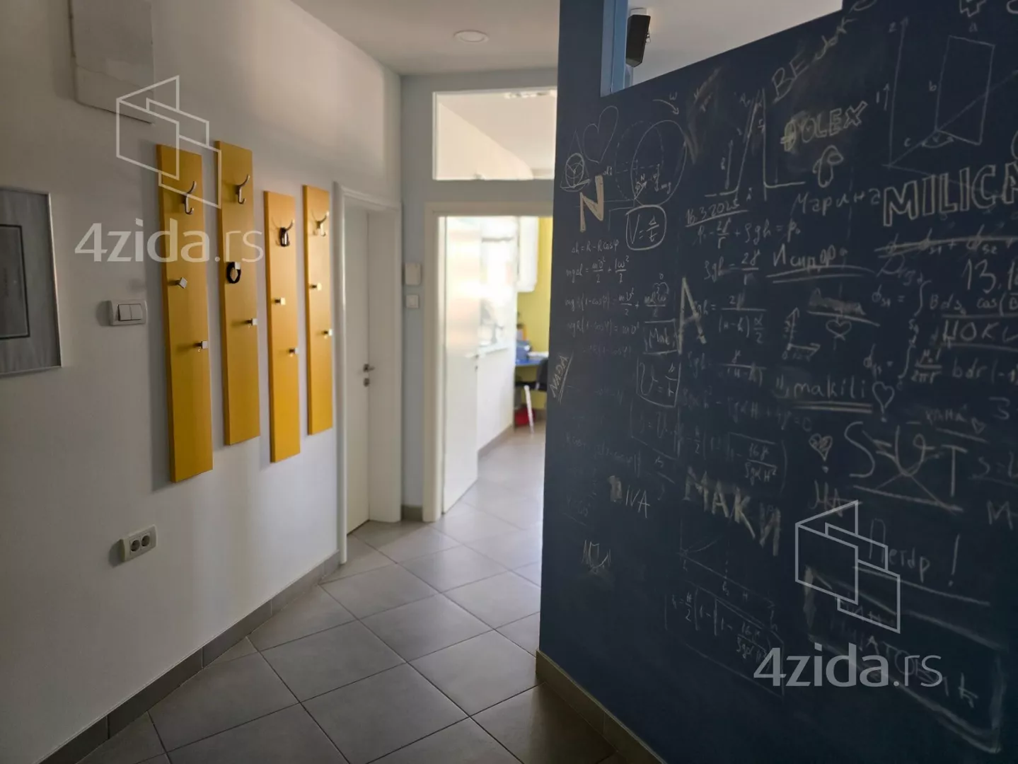 Lokal | 4zida