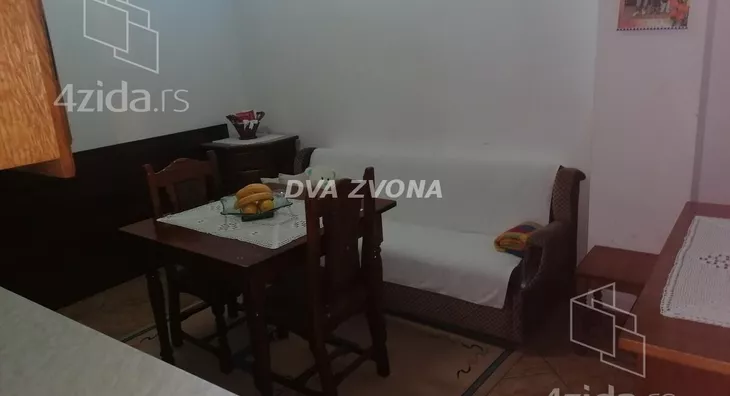 Poslovna zgrada | 4zida