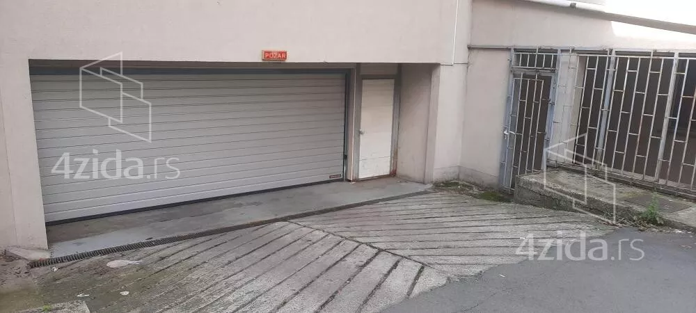 Lokal | 4zida