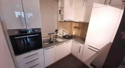 Crveni Krst Vračar | 4zida.rs