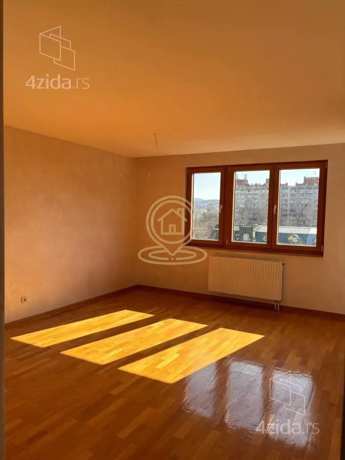 Petosoban stan | 4zida