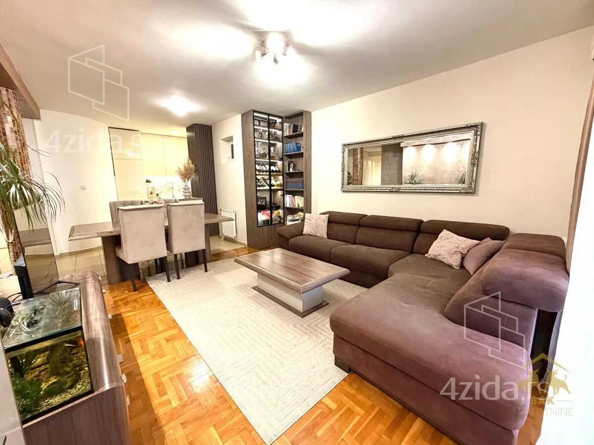 Četvorosoban stan | 4zida