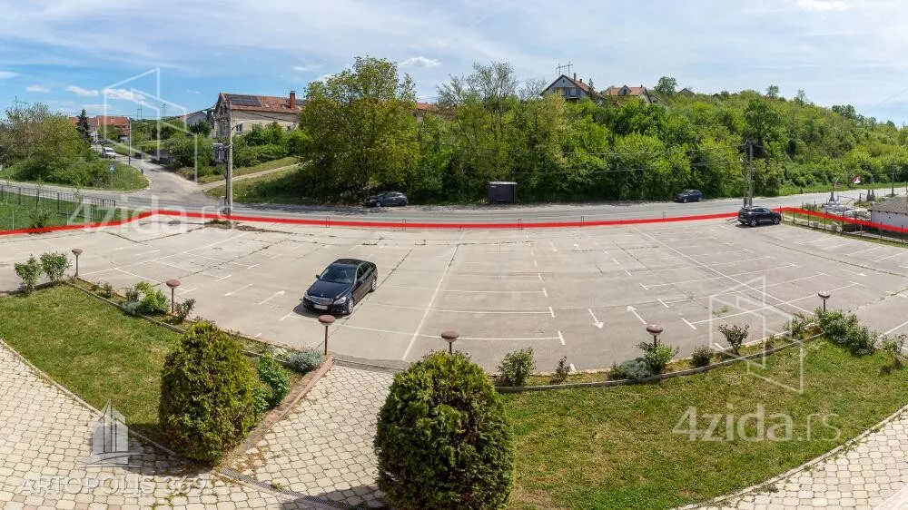 Poslovna zgrada | 4zida