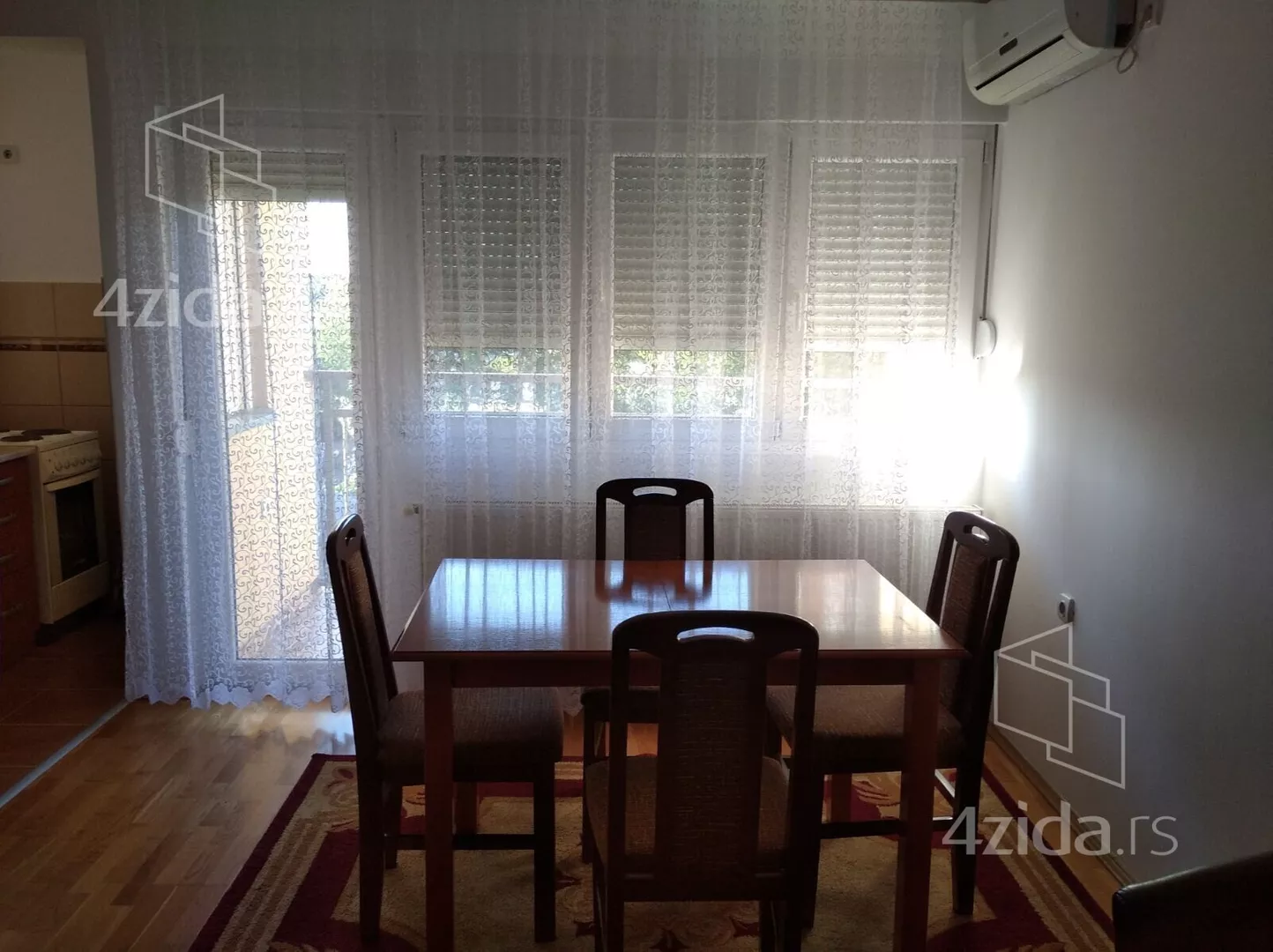 Jednoiposoban stan | 4zida