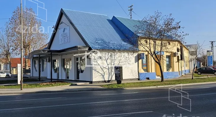 Poslovna zgrada | 4zida