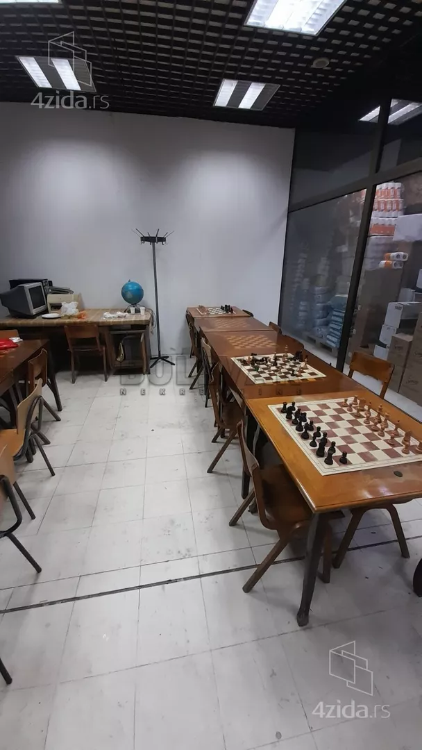Lokal | 4zida