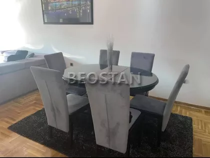 Marka Oreskovica | 4zida.rs