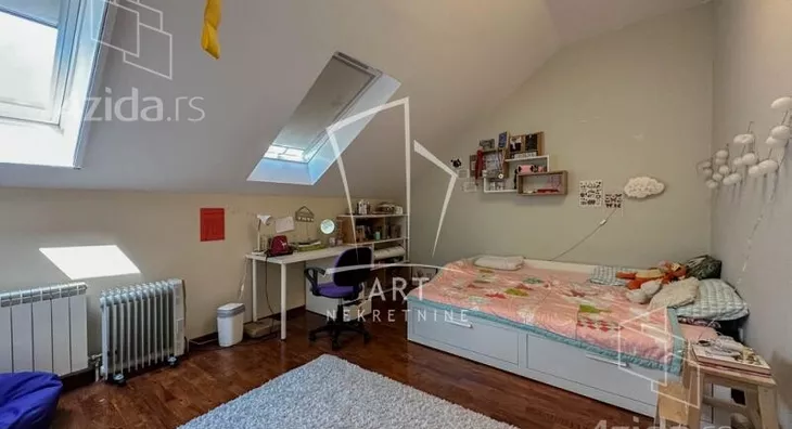 Petosoban stan | 4zida