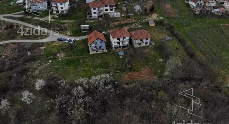 Plac | 4zida