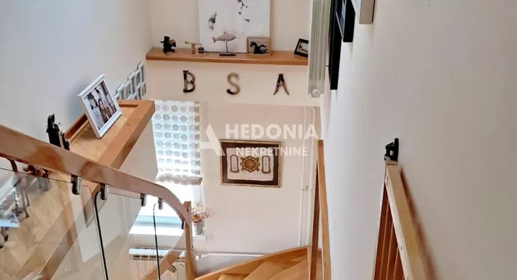 Šestosoban stan | 4zida