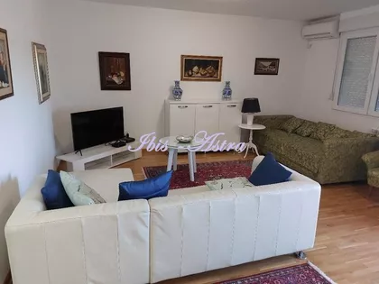 Mike Alasa | 4zida.rs