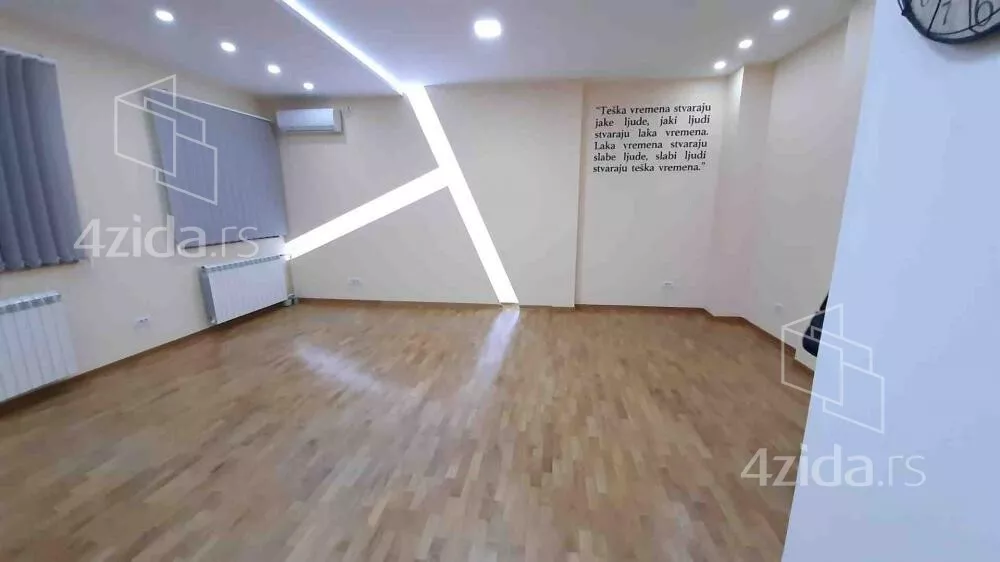 Poslovni prostor | 4zida