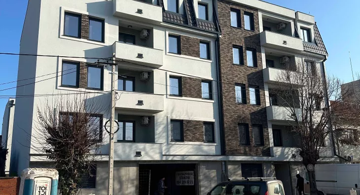 Troiposoban stan | 4zida