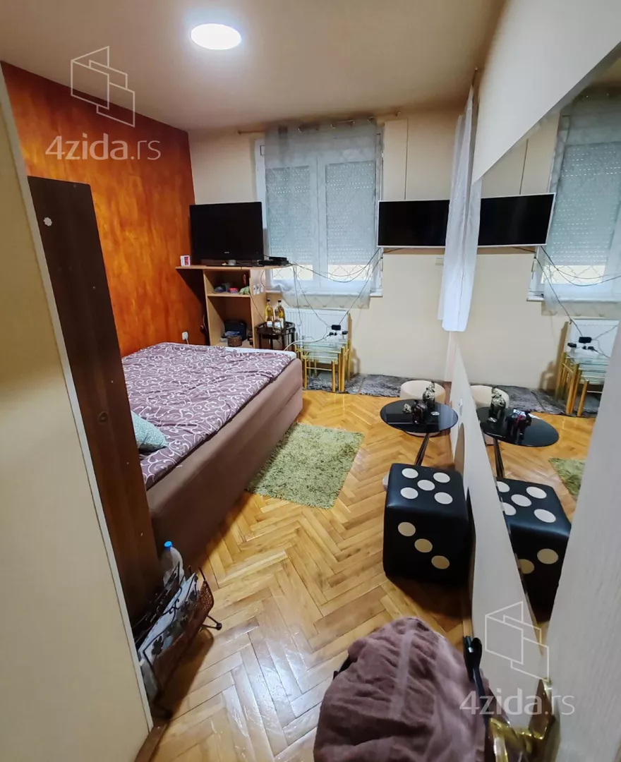 Troiposoban stan | 4zida