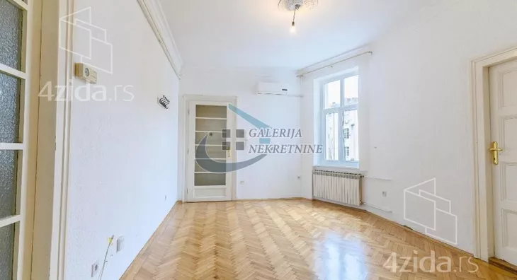 Četvoroiposoban stan | 4zida