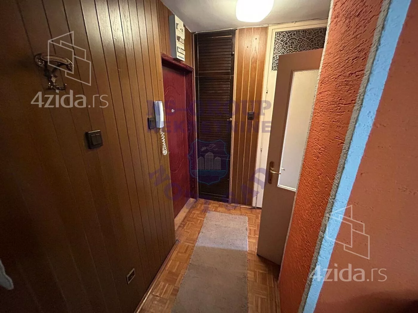 Troiposoban stan | 4zida