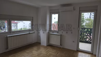 Prvomajska | 4zida.rs