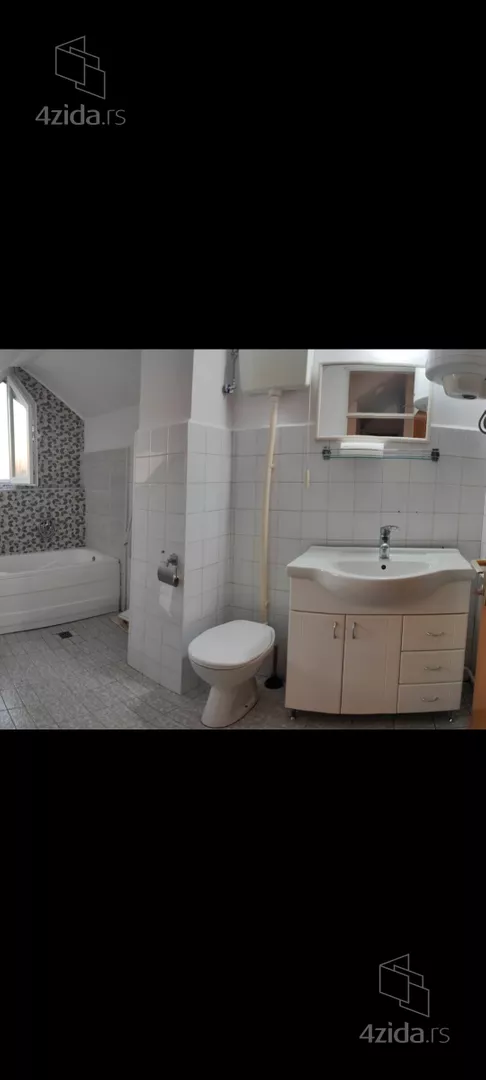 Troiposoban stan | 4zida