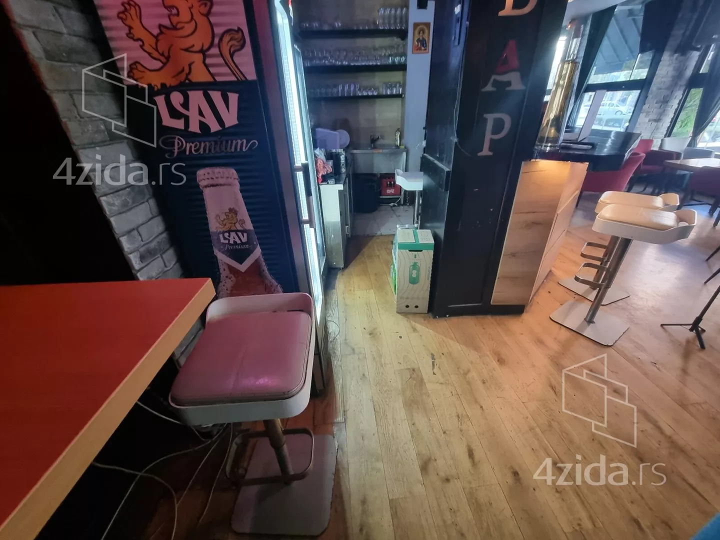 Lokal | 4zida