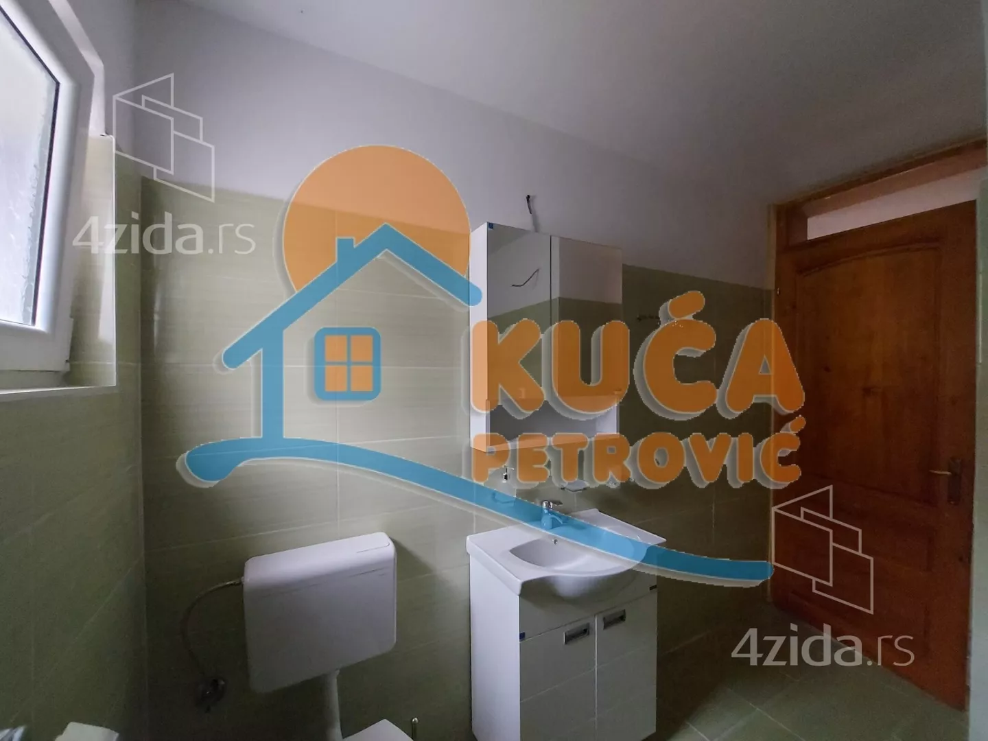 Troiposoban stan | 4zida