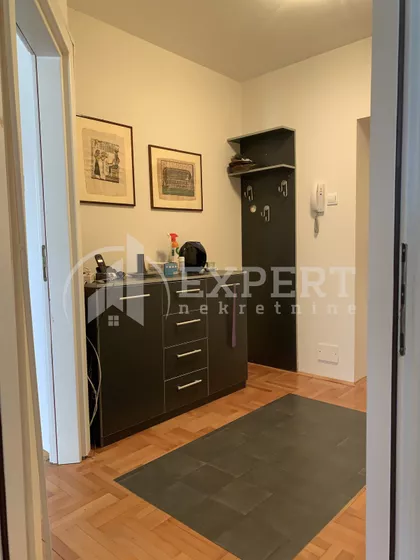 Romanijska | 4zida.rs