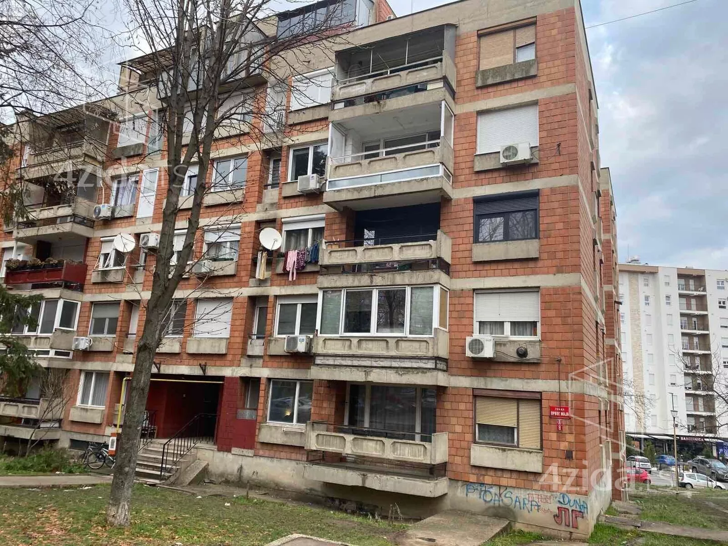 Dvoiposoban stan | 4zida