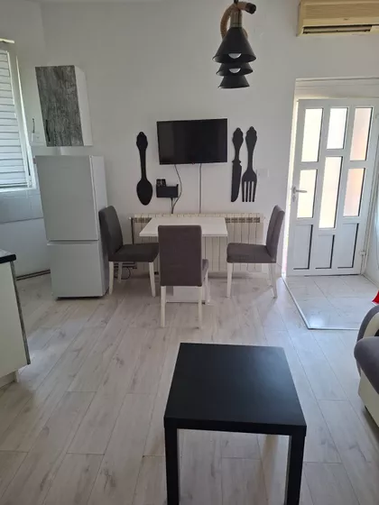 Živojina Lazića 8 | 4zida.rs