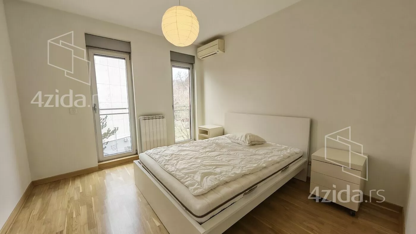 Četvoroiposoban stan | 4zida