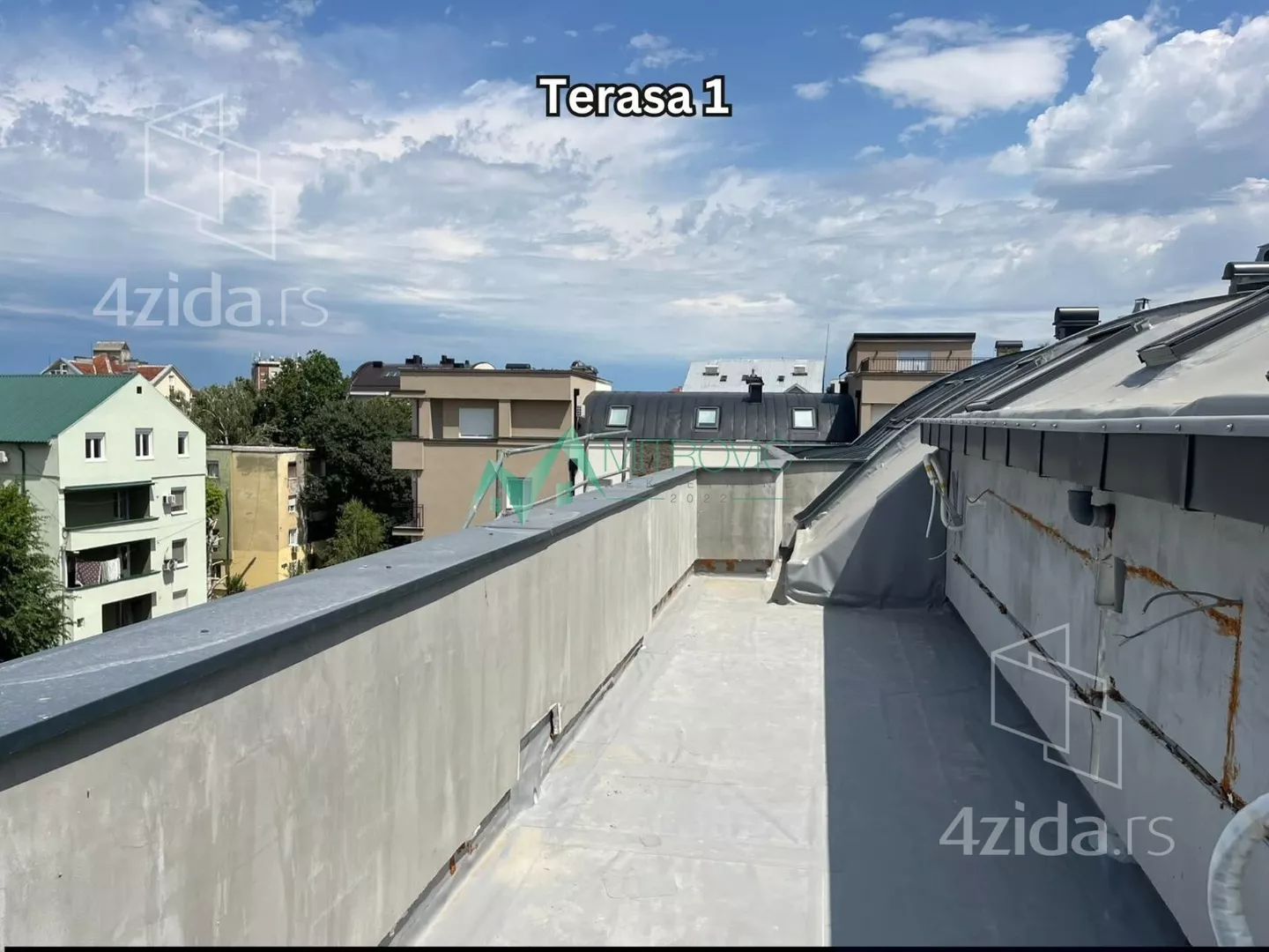 Četvoroiposoban stan | 4zida