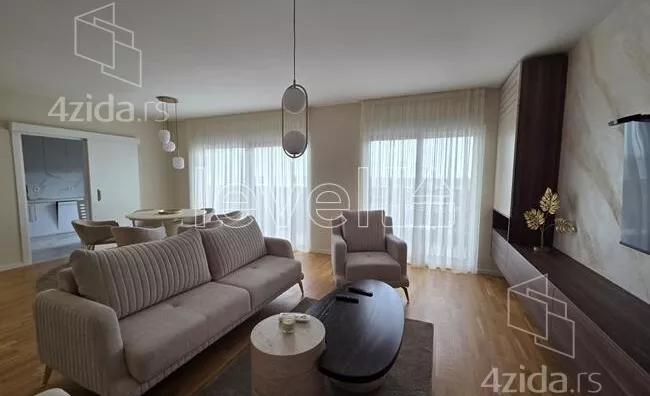 Petosoban stan | 4zida