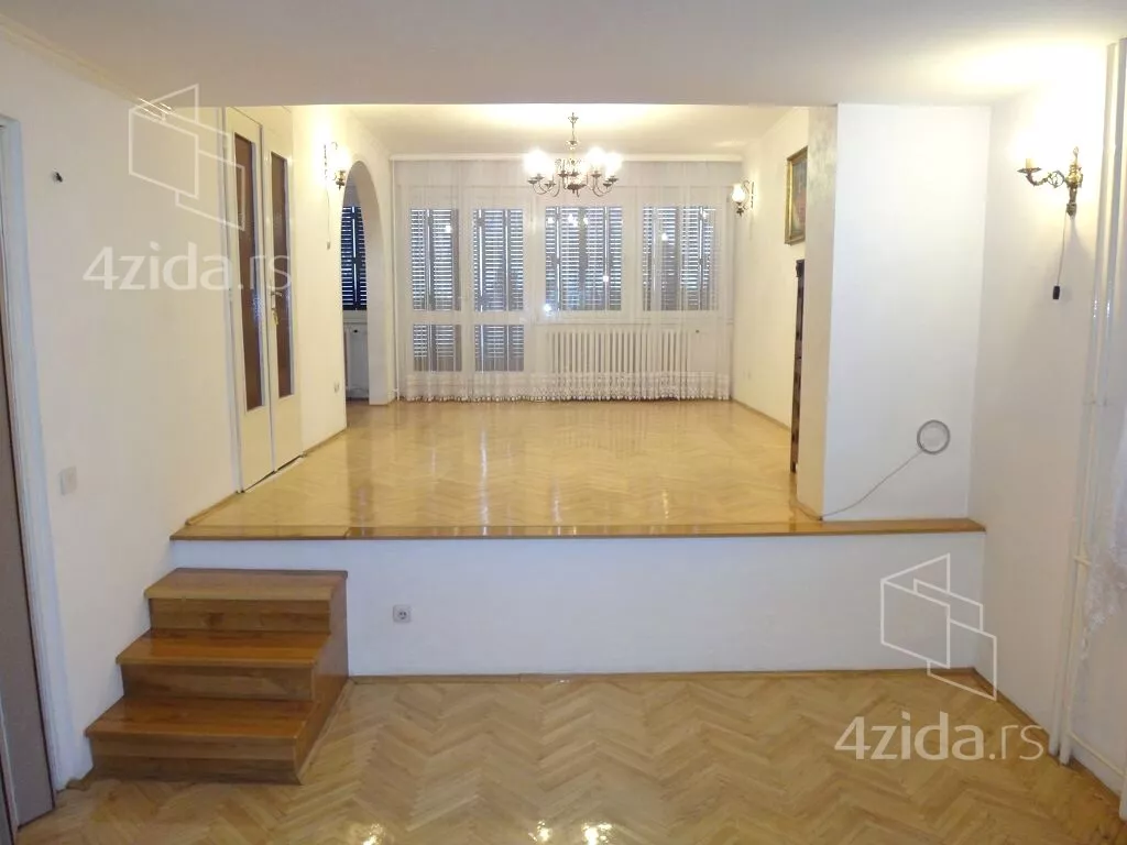 4-etažna kuća | 4zida