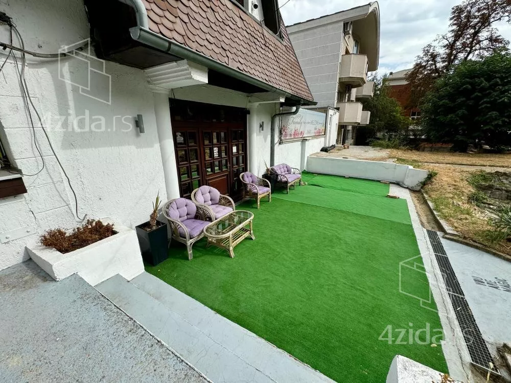 Poslovni prostor | 4zida