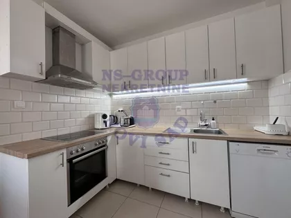 Petra Drapšina | 4zida.rs