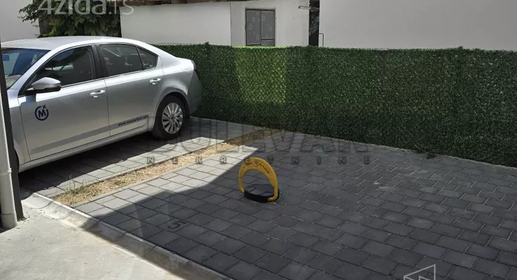 Garaža | 4zida