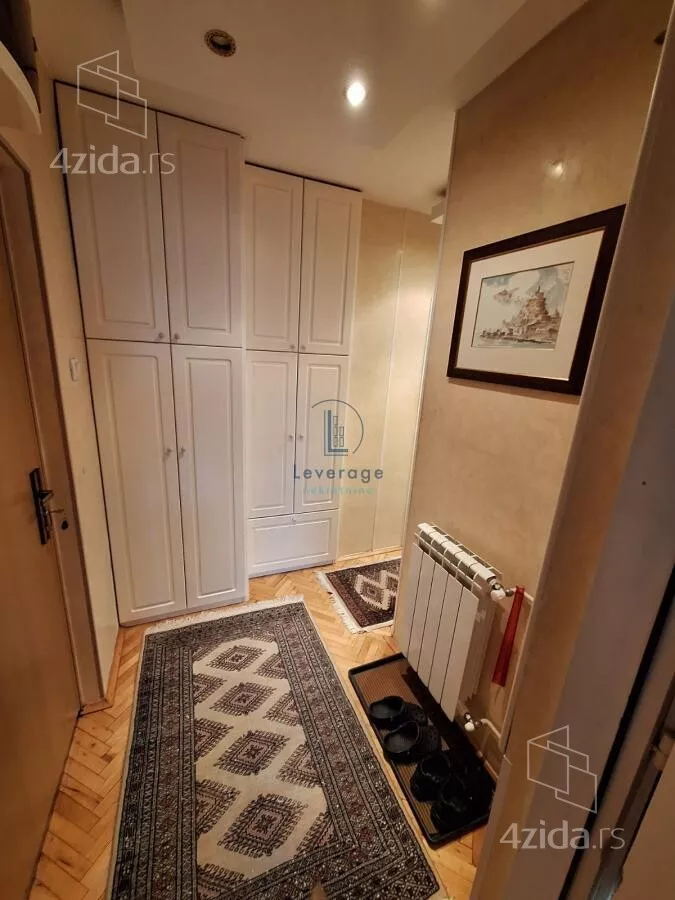 Četvoroiposoban stan | 4zida