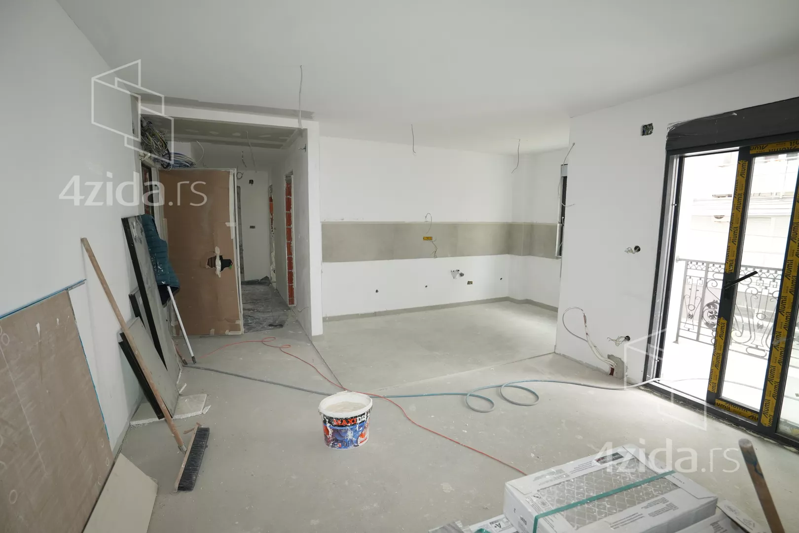 Četvorosoban stan | 4zida