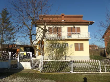 Đuriselo | 4zida.rs