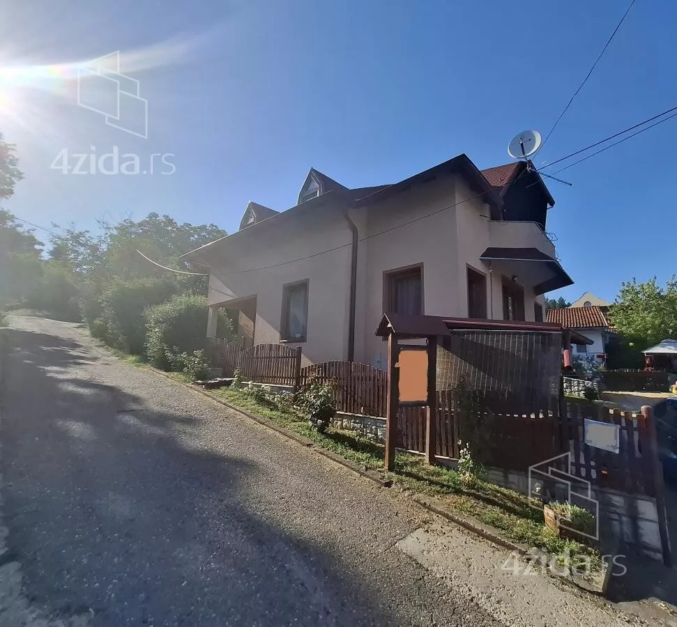 Kuća | 4zida
