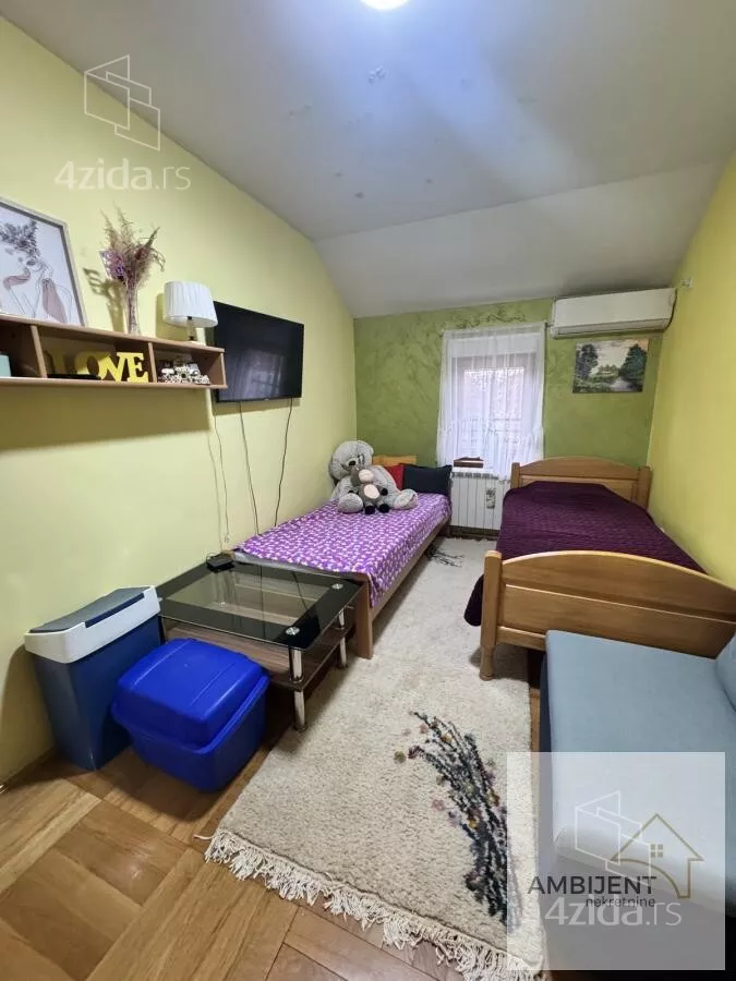 Troiposoban stan | 4zida