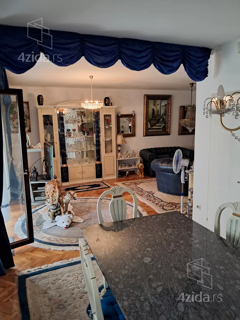 3-etažna kuća | 4zida