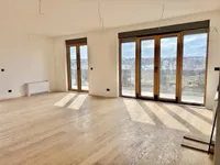 Šestosoban stan | 4zida