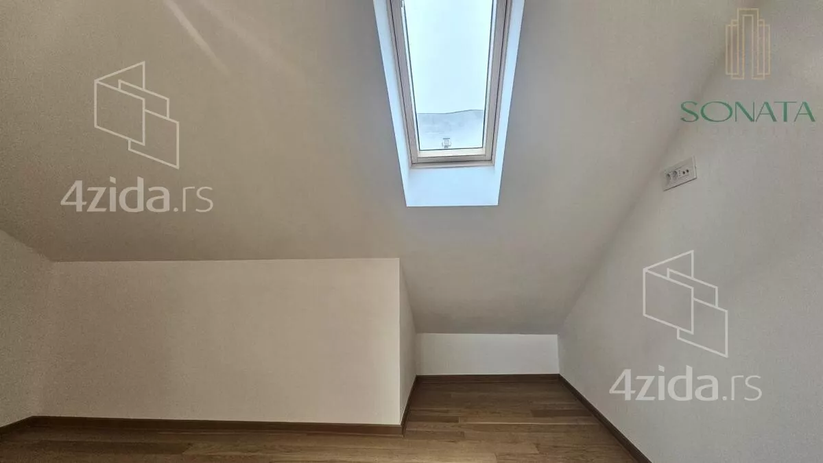 Petosoban stan | 4zida