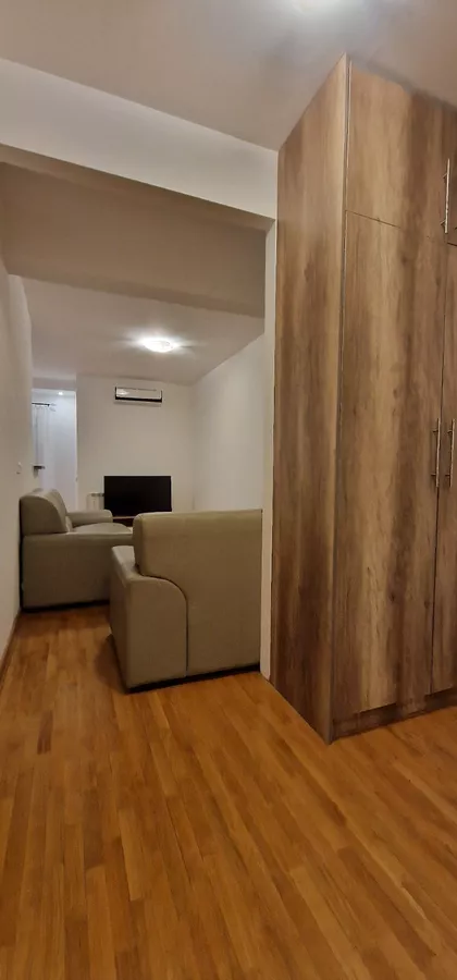 Danilova | 4zida.rs