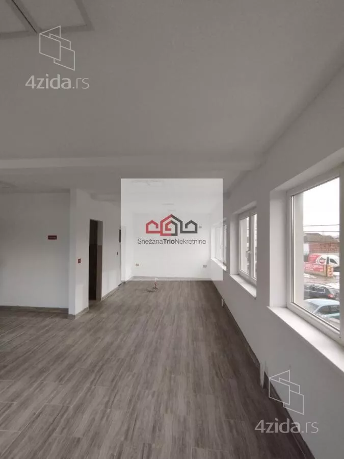 Poslovni prostor | 4zida