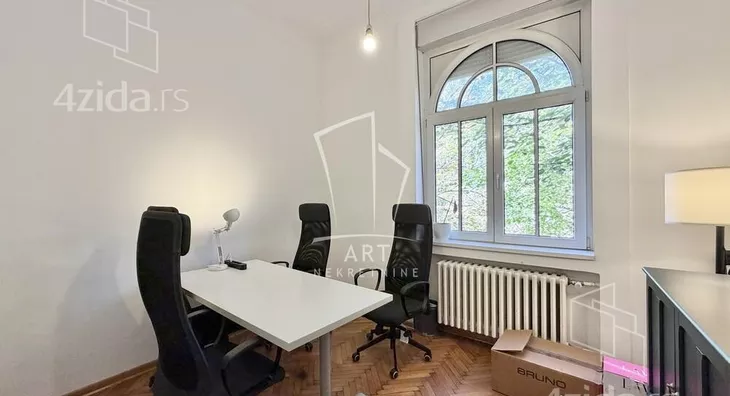 Šestosoban stan | 4zida