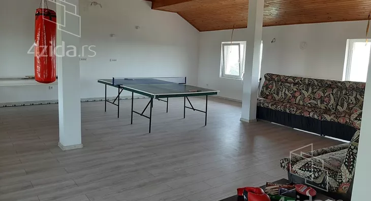 5-etažna kuća | 4zida