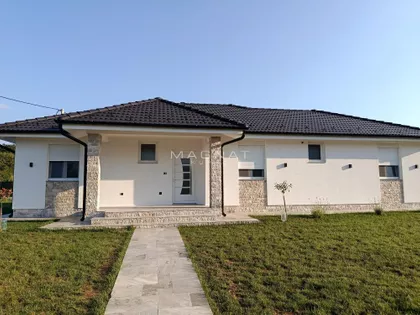 Milosava Vlajića | 4zida.rs